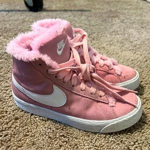 Girls Pink NIKE BLAZERS size 12.5